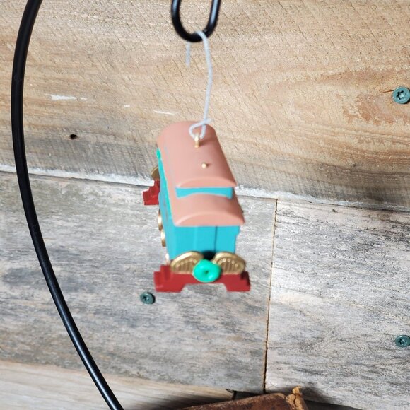 1991 Handcrafted Hallmark Keepsake Ornament - Claus & Co R.R. Passenger Car - Picture 3 of 5